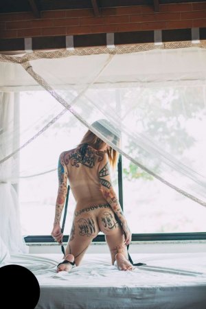 Tayla massage sexy Carrières-sous-Poissy